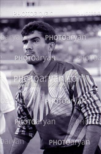 <span style='background: #33747a;font-weight: 300;font-size: 10px;box-shadow: 2px 3px 5px black;border-radius: 2px;margin: 2px;color: #fff;padding: 2px 5px;font - size: 10px;line - height: 22px; '>احمدرضا عابدزاده Ahmad Reza Abedzadeh</span> 