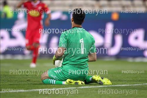 <span style='background: #33747a;font-weight: 300;font-size: 10px;box-shadow: 2px 3px 5px black;border-radius: 2px;margin: 2px;color: #fff;padding: 2px 5px;font - size: 10px;line - height: 22px; '>حسین پورحمیدی</span> 