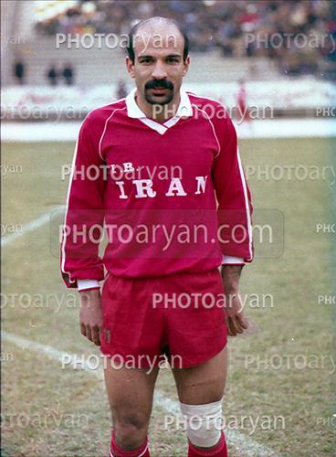 <span style='background: #33747a;font-weight: 300;font-size: 10px;box-shadow: 2px 3px 5px black;border-radius: 2px;margin: 2px;color: #fff;padding: 2px 5px;font - size: 10px;line - height: 22px; '>عبدالعلی چنگیز</span> 