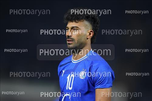 <span style='background: #33747a;box-shadow: 2px 3px 5px black;font-weight: 300;font-size: 10px;border-radius: 2px;margin: 2px;color: #fff;padding: 2px 5px;font - size: 10px;line - height: 22px; '>رامین رضائیان</span> 