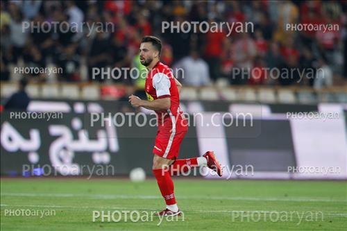 <span style='background: #33747a;font-weight: 300;font-size: 10px;box-shadow: 2px 3px 5px black;border-radius: 2px;margin: 2px;color: #fff;padding: 2px 5px;font - size: 10px;line - height: 22px; '>سروش رفیعی</span> 