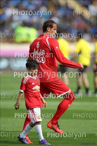 <span style='background: #33747a;font-weight: 300;font-size: 10px;box-shadow: 2px 3px 5px black;border-radius: 2px;margin: 2px;color: #fff;padding: 2px 5px;font - size: 10px;line - height: 22px; '>محسن بنگر</span> <span style='background: #33747a;font-weight: 300;font-size: 10px;box-shadow: 2px 3px 5px black;border-radius: 2px;margin: 2px;color: #fff;padding: 2px 5px;font - size: 10px;line - height: 22px; '>هانی نوروزی</span> 