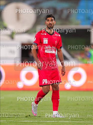 <span style='background: #33747a;font-weight: 300;font-size: 10px;box-shadow: 2px 3px 5px black;border-radius: 2px;margin: 2px;color: #fff;padding: 2px 5px;font - size: 10px;line - height: 22px; '>شهریار مغانلو</span> 