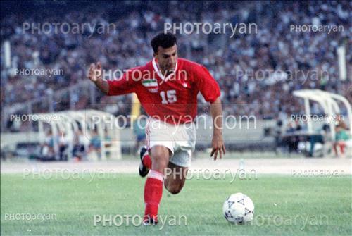 <span style='background: #33747a;font-weight: 300;font-size: 10px;box-shadow: 2px 3px 5px black;border-radius: 2px;margin: 2px;color: #fff;padding: 2px 5px;font - size: 10px;line - height: 22px; '>رضا رضایی منش</span> 