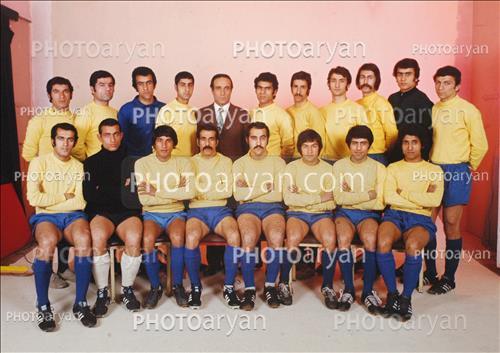 <span style='background: #33747a;font-weight: 300;font-size: 10px;box-shadow: 2px 3px 5px black;border-radius: 2px;margin: 2px;color: #fff;padding: 2px 5px;font - size: 10px;line - height: 22px; '>پرویز دهداری</span> 