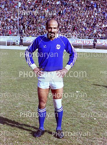 <span style='background: #33747a;box-shadow: 2px 3px 5px black;font-weight: 300;font-size: 10px;border-radius: 2px;margin: 2px;color: #fff;padding: 2px 5px;font - size: 10px;line - height: 22px; '>عبدالعلی چنگیز</span> 