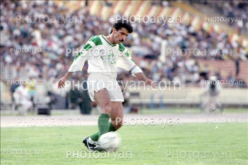 <span style='background: #33747a;box-shadow: 2px 3px 5px black;font-weight: 300;font-size: 10px;border-radius: 2px;margin: 2px;color: #fff;padding: 2px 5px;font - size: 10px;line - height: 22px; '> علیرضا حکیم‌زاده</span> 