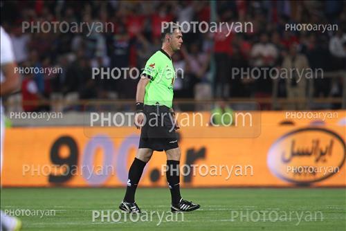 <span style='background: #33747a;box-shadow: 2px 3px 5px black;font-weight: 300;font-size: 10px;border-radius: 2px;margin: 2px;color: #fff;padding: 2px 5px;font - size: 10px;line - height: 22px; '>محمدحسین زاهدی فر</span> 