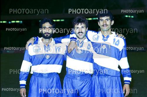 <span style='background: #33747a;box-shadow: 2px 3px 5px black;font-weight: 300;font-size: 10px;border-radius: 2px;margin: 2px;color: #fff;padding: 2px 5px;font - size: 10px;line - height: 22px; '>محمد نوری</span> <span style='background: #33747a;box-shadow: 2px 3px 5px black;font-weight: 300;font-size: 10px;border-radius: 2px;margin: 2px;color: #fff;padding: 2px 5px;font - size: 10px;line - height: 22px; '>جواد زرینچه</span> <span style='background: #33747a;box-shadow: 2px 3px 5px black;font-weight: 300;font-size: 10px;border-radius: 2px;margin: 2px;color: #fff;padding: 2px 5px;font - size: 10px;line - height: 22px; '>نا مشخص</span> 