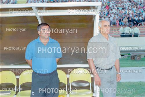 <span style='background: #33747a;box-shadow: 2px 3px 5px black;font-weight: 300;font-size: 10px;border-radius: 2px;margin: 2px;color: #fff;padding: 2px 5px;font - size: 10px;line - height: 22px; '>محمود یاوری</span> <span style='background: #33747a;box-shadow: 2px 3px 5px black;font-weight: 300;font-size: 10px;border-radius: 2px;margin: 2px;color: #fff;padding: 2px 5px;font - size: 10px;line - height: 22px; '>غلامحسین پیروانی</span> 