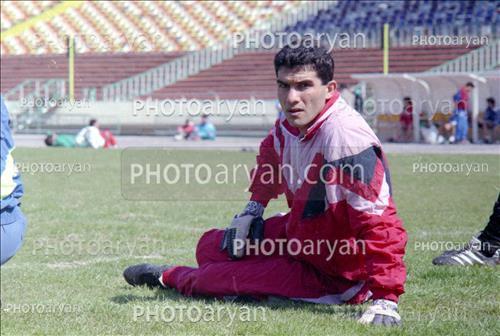 <span style='background: #33747a;font-weight: 300;font-size: 10px;box-shadow: 2px 3px 5px black;border-radius: 2px;margin: 2px;color: #fff;padding: 2px 5px;font - size: 10px;line - height: 22px; '>احمدرضا عابدزاده Ahmad Reza Abedzadeh</span> 