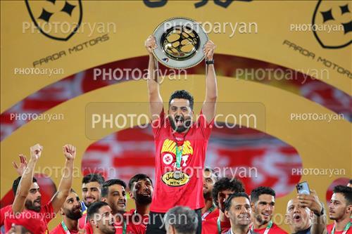 <span style='background: #33747a;font-weight: 300;font-size: 10px;box-shadow: 2px 3px 5px black;border-radius: 2px;margin: 2px;color: #fff;padding: 2px 5px;font - size: 10px;line - height: 22px; '>جشن قهرمانی پرسپولیس</span> <span style='background: #33747a;font-weight: 300;font-size: 10px;box-shadow: 2px 3px 5px black;border-radius: 2px;margin: 2px;color: #fff;padding: 2px 5px;font - size: 10px;line - height: 22px; '>محمد عسگری</span> 