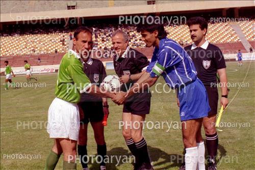 <span style='background: #33747a;box-shadow: 2px 3px 5px black;font-weight: 300;font-size: 10px;border-radius: 2px;margin: 2px;color: #fff;padding: 2px 5px;font - size: 10px;line - height: 22px; '>ابراهیم قاسمپور</span> <span style='background: #33747a;box-shadow: 2px 3px 5px black;font-weight: 300;font-size: 10px;border-radius: 2px;margin: 2px;color: #fff;padding: 2px 5px;font - size: 10px;line - height: 22px; '>کاپیتان ها</span> 