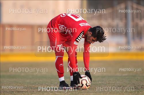 <span style='background: #33747a;font-weight: 300;font-size: 10px;box-shadow: 2px 3px 5px black;border-radius: 2px;margin: 2px;color: #fff;padding: 2px 5px;font - size: 10px;line - height: 22px; '>علی علیپور</span> 