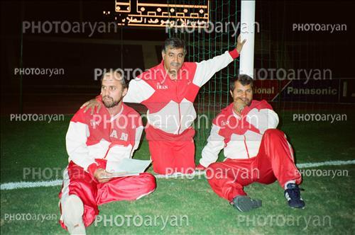 <span style='background: #33747a;box-shadow: 2px 3px 5px black;font-weight: 300;font-size: 10px;border-radius: 2px;margin: 2px;color: #fff;padding: 2px 5px;font - size: 10px;line - height: 22px; '>محمود خوردبین</span> <span style='background: #33747a;box-shadow: 2px 3px 5px black;font-weight: 300;font-size: 10px;border-radius: 2px;margin: 2px;color: #fff;padding: 2px 5px;font - size: 10px;line - height: 22px; '>علی پروین  Ali Parvin</span> 