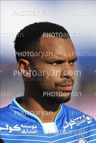 <span style='background: #33747a;box-shadow: 2px 3px 5px black;font-weight: 300;font-size: 10px;border-radius: 2px;margin: 2px;color: #fff;padding: 2px 5px;font - size: 10px;line - height: 22px; '>رابسون جانواریو</span> 