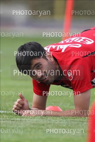 <span style='background: #33747a;font-weight: 300;font-size: 10px;box-shadow: 2px 3px 5px black;border-radius: 2px;margin: 2px;color: #fff;padding: 2px 5px;font - size: 10px;line - height: 22px; '>محسن مسلمان</span> 