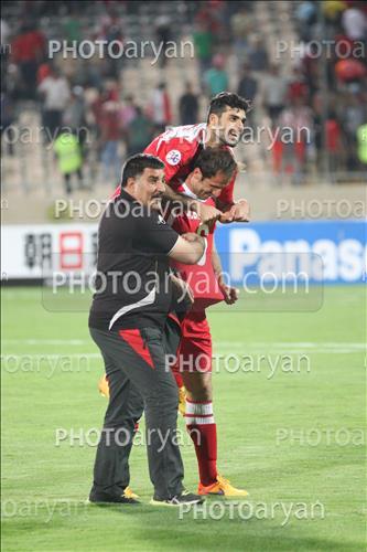 <span style='background: #33747a;box-shadow: 2px 3px 5px black;font-weight: 300;font-size: 10px;border-radius: 2px;margin: 2px;color: #fff;padding: 2px 5px;font - size: 10px;line - height: 22px; '>داوود کاشانی</span> <span style='background: #33747a;box-shadow: 2px 3px 5px black;font-weight: 300;font-size: 10px;border-radius: 2px;margin: 2px;color: #fff;padding: 2px 5px;font - size: 10px;line - height: 22px; '>مهدی طارمی</span> <span style='background: #33747a;box-shadow: 2px 3px 5px black;font-weight: 300;font-size: 10px;border-radius: 2px;margin: 2px;color: #fff;padding: 2px 5px;font - size: 10px;line - height: 22px; '>محسن بنگر</span> 