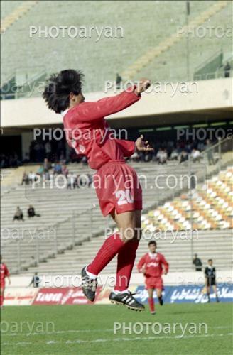 <span style='background: #33747a;font-weight: 300;font-size: 10px;box-shadow: 2px 3px 5px black;border-radius: 2px;margin: 2px;color: #fff;padding: 2px 5px;font - size: 10px;line - height: 22px; '>خداداد عزیزی  Khodadad Azizi</span> 