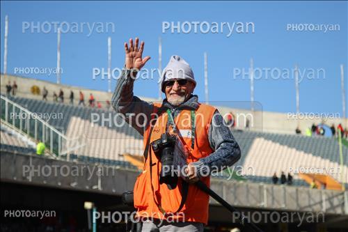 <span style='background: #33747a;box-shadow: 2px 3px 5px black;font-weight: 300;font-size: 10px;border-radius: 2px;margin: 2px;color: #fff;padding: 2px 5px;font - size: 10px;line - height: 22px; '>استاد علی کاوه</span> 