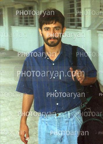 <span style='background: #33747a;box-shadow: 2px 3px 5px black;font-weight: 300;font-size: 10px;border-radius: 2px;margin: 2px;color: #fff;padding: 2px 5px;font - size: 10px;line - height: 22px; '>امیر قلعه نویی</span> 