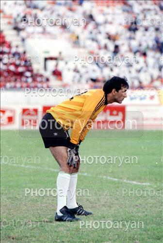 <span style='background: #33747a;box-shadow: 2px 3px 5px black;font-weight: 300;font-size: 10px;border-radius: 2px;margin: 2px;color: #fff;padding: 2px 5px;font - size: 10px;line - height: 22px; '>بهروز سلطانی</span> 