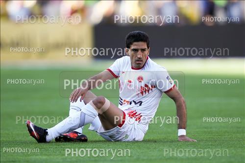 <span style='background: #33747a;box-shadow: 2px 3px 5px black;font-weight: 300;font-size: 10px;border-radius: 2px;margin: 2px;color: #fff;padding: 2px 5px;font - size: 10px;line - height: 22px; '>محسن یوسفی</span> 