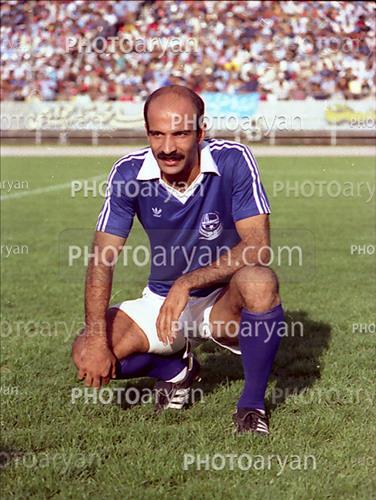 <span style='background: #33747a;font-weight: 300;font-size: 10px;box-shadow: 2px 3px 5px black;border-radius: 2px;margin: 2px;color: #fff;padding: 2px 5px;font - size: 10px;line - height: 22px; '>عبدالعلی چنگیز</span> 