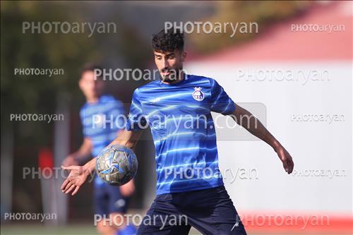  امید پرسپولیس 0- امید استقلال  0 (1400/07/22)