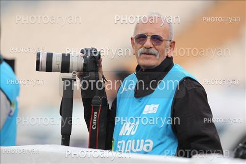 <span style='background: #33747a;font-weight: 300;font-size: 10px;box-shadow: 2px 3px 5px black;border-radius: 2px;margin: 2px;color: #fff;padding: 2px 5px;font - size: 10px;line - height: 22px; '>استاد محمد صیاد</span> 