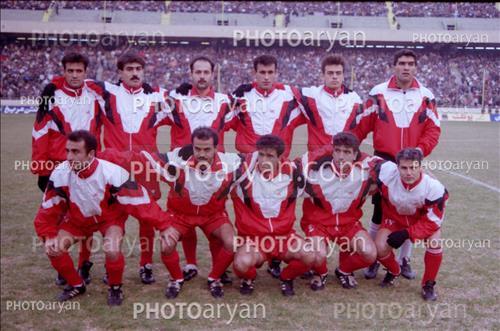 <span style='background: #33747a;font-weight: 300;font-size: 10px;box-shadow: 2px 3px 5px black;border-radius: 2px;margin: 2px;color: #fff;padding: 2px 5px;font - size: 10px;line - height: 22px; '>احمدرضا عابدزاده Ahmad Reza Abedzadeh</span> 