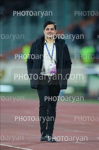 <span style='background: #33747a;box-shadow: 2px 3px 5px black;font-weight: 300;font-size: 10px;border-radius: 2px;margin: 2px;color: #fff;padding: 2px 5px;font - size: 10px;line - height: 22px; '>امیرحسین فراهانی</span> 