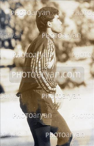 <span style='background: #33747a;box-shadow: 2px 3px 5px black;font-weight: 300;font-size: 10px;border-radius: 2px;margin: 2px;color: #fff;padding: 2px 5px;font - size: 10px;line - height: 22px; '>احمدرضا عابدزاده Ahmad Reza Abedzadeh</span> 