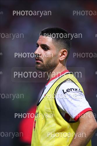 <span style='background: #33747a;box-shadow: 2px 3px 5px black;font-weight: 300;font-size: 10px;border-radius: 2px;margin: 2px;color: #fff;padding: 2px 5px;font - size: 10px;line - height: 22px; '>محمد عمری</span> 