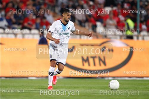 <span style='background: #33747a;box-shadow: 2px 3px 5px black;font-weight: 300;font-size: 10px;border-radius: 2px;margin: 2px;color: #fff;padding: 2px 5px;font - size: 10px;line - height: 22px; '>میلاد بدرقه</span> 