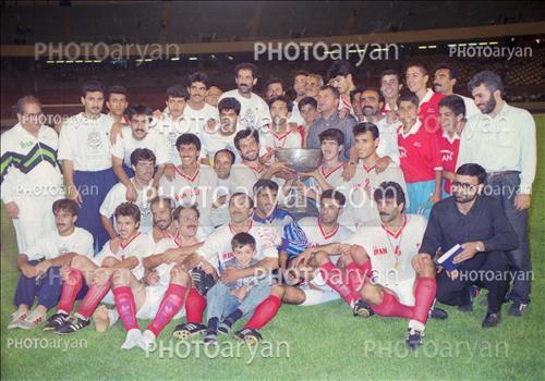 <span style='background: #33747a;font-weight: 300;font-size: 10px;box-shadow: 2px 3px 5px black;border-radius: 2px;margin: 2px;color: #fff;padding: 2px 5px;font - size: 10px;line - height: 22px; '>احمدرضا عابدزاده Ahmad Reza Abedzadeh</span> 