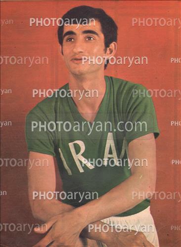 <span style='background: #33747a;box-shadow: 2px 3px 5px black;font-weight: 300;font-size: 10px;border-radius: 2px;margin: 2px;color: #fff;padding: 2px 5px;font - size: 10px;line - height: 22px; '>مهدی مناجاتی</span> 