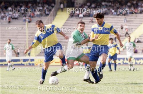 <span style='background: #33747a;box-shadow: 2px 3px 5px black;font-weight: 300;font-size: 10px;border-radius: 2px;margin: 2px;color: #fff;padding: 2px 5px;font - size: 10px;line - height: 22px; '>علیرضا سهند رازیان</span> <span style='background: #33747a;box-shadow: 2px 3px 5px black;font-weight: 300;font-size: 10px;border-radius: 2px;margin: 2px;color: #fff;padding: 2px 5px;font - size: 10px;line - height: 22px; '>علی‌اکبر یوسفی</span> <span style='background: #33747a;box-shadow: 2px 3px 5px black;font-weight: 300;font-size: 10px;border-radius: 2px;margin: 2px;color: #fff;padding: 2px 5px;font - size: 10px;line - height: 22px; '>محمدرضا مهدوی</span> 