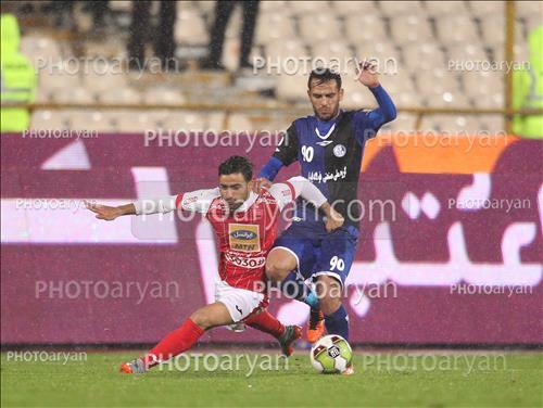 <span style='background: #33747a;font-weight: 300;font-size: 10px;box-shadow: 2px 3px 5px black;border-radius: 2px;margin: 2px;color: #fff;padding: 2px 5px;font - size: 10px;line - height: 22px; '>صادق محرمی</span> 