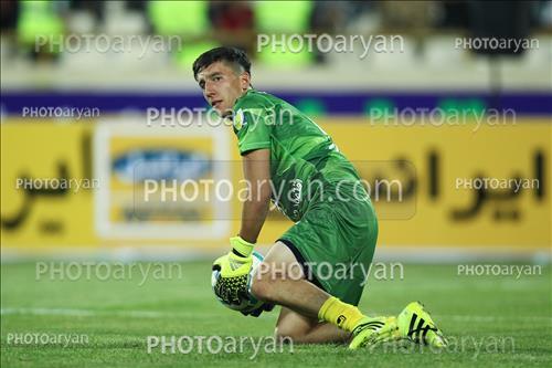 <span style='background: #33747a;box-shadow: 2px 3px 5px black;font-weight: 300;font-size: 10px;border-radius: 2px;margin: 2px;color: #fff;padding: 2px 5px;font - size: 10px;line - height: 22px; '>رامین فرجی</span> 