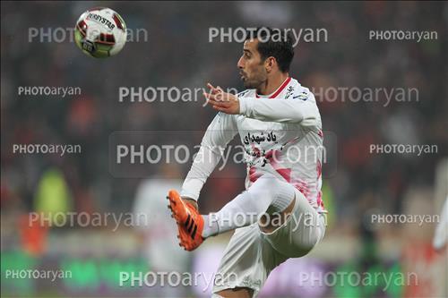 <span style='background: #33747a;font-weight: 300;font-size: 10px;box-shadow: 2px 3px 5px black;border-radius: 2px;margin: 2px;color: #fff;padding: 2px 5px;font - size: 10px;line - height: 22px; '>احسان حاج صفی</span> 