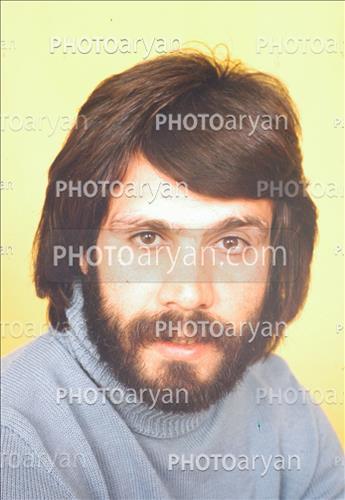 <span style='background: #33747a;box-shadow: 2px 3px 5px black;font-weight: 300;font-size: 10px;border-radius: 2px;margin: 2px;color: #fff;padding: 2px 5px;font - size: 10px;line - height: 22px; '>محمد صادقی</span> 