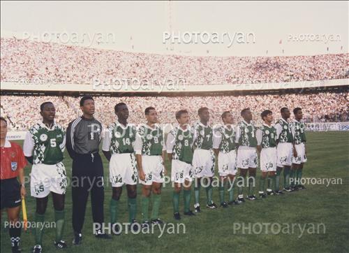 <span style='background: #33747a;font-weight: 300;font-size: 10px;box-shadow: 2px 3px 5px black;border-radius: 2px;margin: 2px;color: #fff;padding: 2px 5px;font - size: 10px;line - height: 22px; '>Mohamed Al-Deayea</span> 