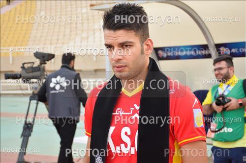 <span style='background: #33747a;box-shadow: 2px 3px 5px black;font-weight: 300;font-size: 10px;border-radius: 2px;margin: 2px;color: #fff;padding: 2px 5px;font - size: 10px;line - height: 22px; '>پیمان شیرزادی</span> 