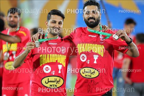 <span style='background: #33747a;font-weight: 300;font-size: 10px;box-shadow: 2px 3px 5px black;border-radius: 2px;margin: 2px;color: #fff;padding: 2px 5px;font - size: 10px;line - height: 22px; '>جشن قهرمانی پرسپولیس</span> <span style='background: #33747a;font-weight: 300;font-size: 10px;box-shadow: 2px 3px 5px black;border-radius: 2px;margin: 2px;color: #fff;padding: 2px 5px;font - size: 10px;line - height: 22px; '>محمد عسگری</span> <span style='background: #33747a;font-weight: 300;font-size: 10px;box-shadow: 2px 3px 5px black;border-radius: 2px;margin: 2px;color: #fff;padding: 2px 5px;font - size: 10px;line - height: 22px; '>مهرداد خانبان</span> 