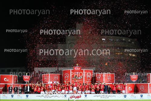 <span style='background: #33747a;font-weight: 300;font-size: 10px;box-shadow: 2px 3px 5px black;border-radius: 2px;margin: 2px;color: #fff;padding: 2px 5px;font - size: 10px;line - height: 22px; '>جشن قهرمانی پرسپولیس</span> 