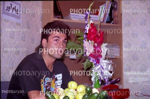 <span style='background: #33747a;box-shadow: 2px 3px 5px black;font-weight: 300;font-size: 10px;border-radius: 2px;margin: 2px;color: #fff;padding: 2px 5px;font - size: 10px;line - height: 22px; '>علی اکبریان</span> 