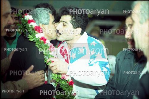 <span style='background: #33747a;box-shadow: 2px 3px 5px black;font-weight: 300;font-size: 10px;border-radius: 2px;margin: 2px;color: #fff;padding: 2px 5px;font - size: 10px;line - height: 22px; '>محمد پنجعلی</span> <span style='background: #33747a;box-shadow: 2px 3px 5px black;font-weight: 300;font-size: 10px;border-radius: 2px;margin: 2px;color: #fff;padding: 2px 5px;font - size: 10px;line - height: 22px; '>کاپیتان ها</span> <span style='background: #33747a;box-shadow: 2px 3px 5px black;font-weight: 300;font-size: 10px;border-radius: 2px;margin: 2px;color: #fff;padding: 2px 5px;font - size: 10px;line - height: 22px; '>داوران و کاپیتانها</span> 