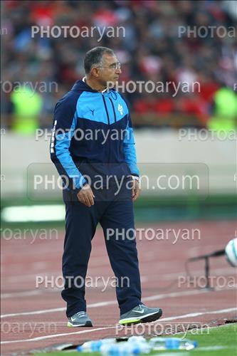 <span style='background: #33747a;box-shadow: 2px 3px 5px black;font-weight: 300;font-size: 10px;border-radius: 2px;margin: 2px;color: #fff;padding: 2px 5px;font - size: 10px;line - height: 22px; '>مجید جلالی</span> 