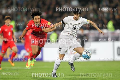 <span style='background: #33747a;font-weight: 300;font-size: 10px;box-shadow: 2px 3px 5px black;border-radius: 2px;margin: 2px;color: #fff;padding: 2px 5px;font - size: 10px;line - height: 22px; '>سردار آزمون</span> 